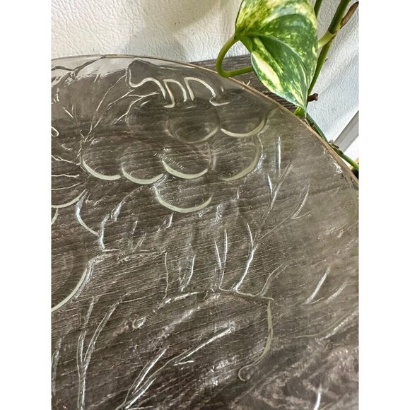 Clear Glass Serving Platter with Grape and Leaf Design - Picture 4 of 8
